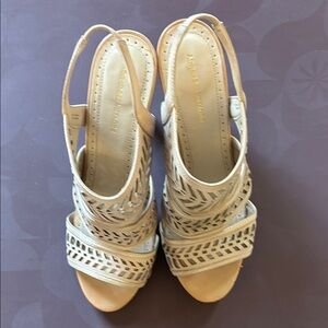 Adrianna Papell Women's Tan Sandals